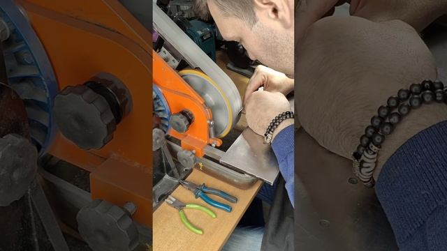 Реставрация и заточка старых маникюрных ножниц для ногтей / Restoration of old nail scissors смотреть онлайн