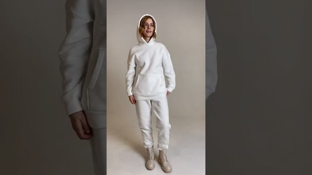 Теплый костюм на флисе. Флисовый костюм белый. смотреть онлайн