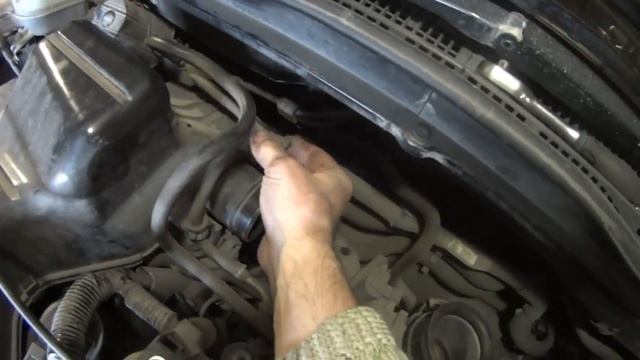 Снимаем крышку клапанов хонда CIVIC. D17a, D15b Remove the cover of Honda valves смотреть онлайн