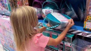 ПЕРЕЕЗЖАЕМ В НОВЫЙ ОТЕЛЬ . РУМ ТУР. НИКА ВЫБРАСЫВАЕТ ВСЕ ИЗ ЧЕМОДАНОВ. НИКА ЛАЙФ