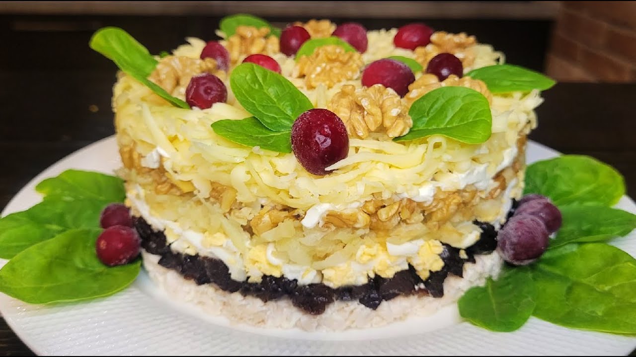 Вы ОБЯЗАНЫ Приготовить этот САЛАТ на НОВЫЙ ГОД 2023! Очень ВКУСНЫЙ Салат на НОВОГОДНИЙ СТОЛ 2023! смотреть онлайн