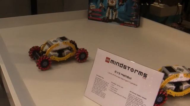 Lego World 2018 в Копенгагене #3 Как делают кубики, роботы и гигантское панно из Лего смотреть онлайн