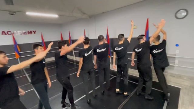 Gevorkian Dance Academy "Kochari" смотреть онлайн