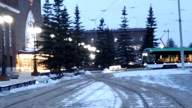 Новый трамвайный маршрут №3 "Южный вокзал - Центральный парк". Сборник, обзор в движении смотреть онлайн