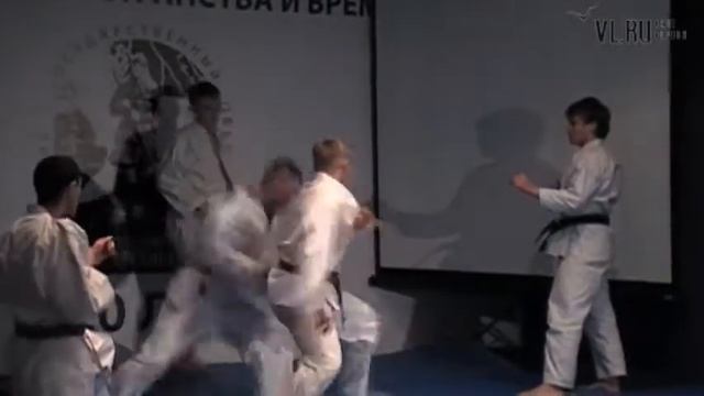 Показательные выступления представителей клубов и федераций японских единоборств смотреть онлайн