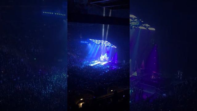 Imagine Dragons Concert, Thunder ACTUAL CLAPPING FROM THE NOSEBLEEDS смотреть онлайн