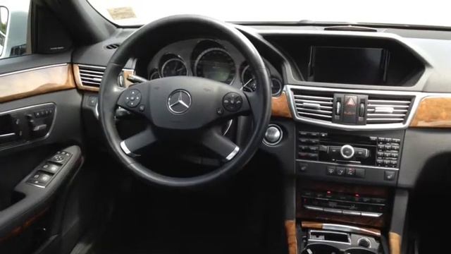2011 Mercedes-Benz E-Class E350 4MATIC Sedan with Premium Package смотреть онлайн