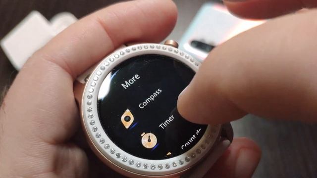 AMAZFIT GTR 42mm z Cyrkoniami Swarovski смотреть онлайн