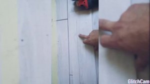 Как обрезать тонкую полоску плитки болгаркой, что бы плитка не лопнула?