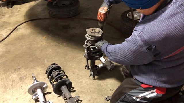 Front Shock (Strut) Replacement with Basic Hand Tools - Nissan Sentra смотреть онлайн