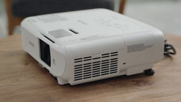 How to remove and clean your Epson projector's filter