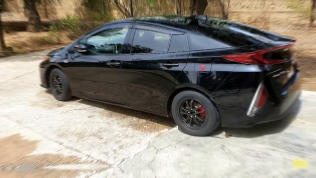 Prius PHV Pearl Black beauty смотреть онлайн