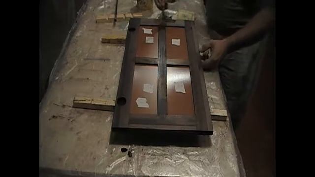 9. Нанесение ЛКМ на фасад из сосны. Красим. Процесс смотреть онлайн