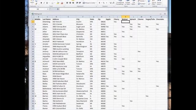 Tech Support: Using Excel 2010 Data with Word Mailings Part 1 смотреть онлайн
