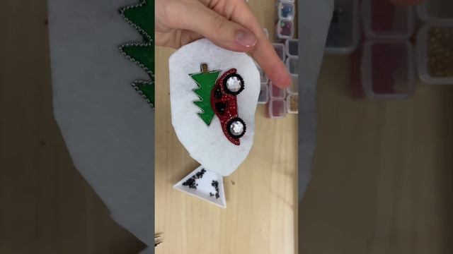 Брошь новогодняя смотреть онлайн