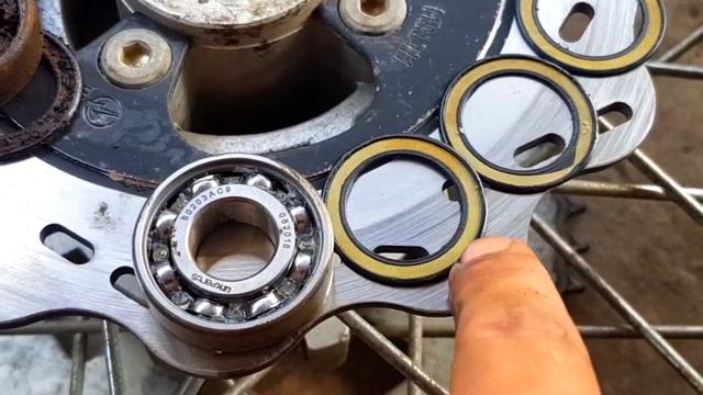 ЗАМЕНА ПОДШИПНИКОВ И САЛЬНИКОВ ЗАДНЕГО КОЛЕСА / КИТАЙСКИЙ ЭНДУРО / REGULMOTO ATHLETE 250