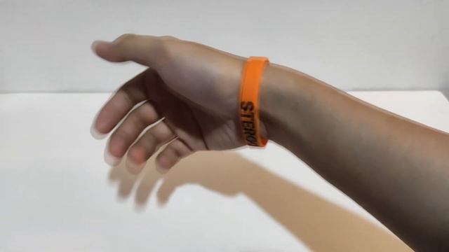 How to RESIZE a RUBBER WRISTBAND смотреть онлайн