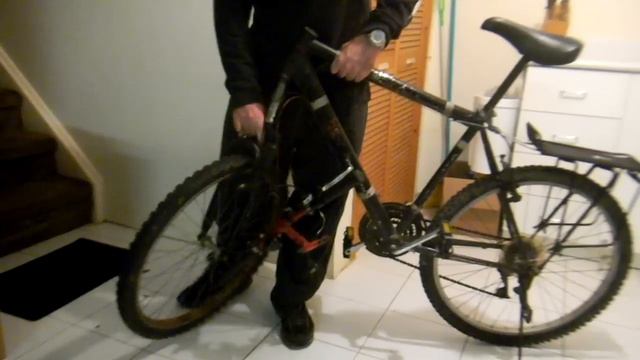 How to Remove and Reinstall a Front Fork on a Bicycle смотреть онлайн