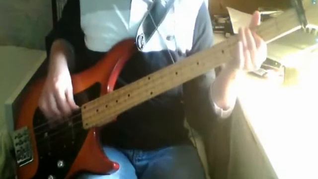 Metallica - Master of Puppets bass cover смотреть онлайн