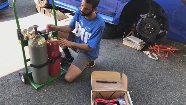 Oxy-Acetylene Torch Step-by-Step Setup (Specialty Car-Tool Series) смотреть онлайн