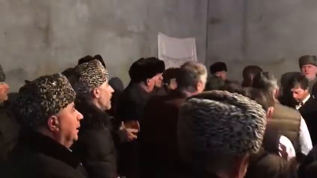 Зикр мюридов Митаевцев после ухода из жизни религиозного деятеля Акаева Ибрагим-Хаджи из Автуры(8) смотреть онлайн