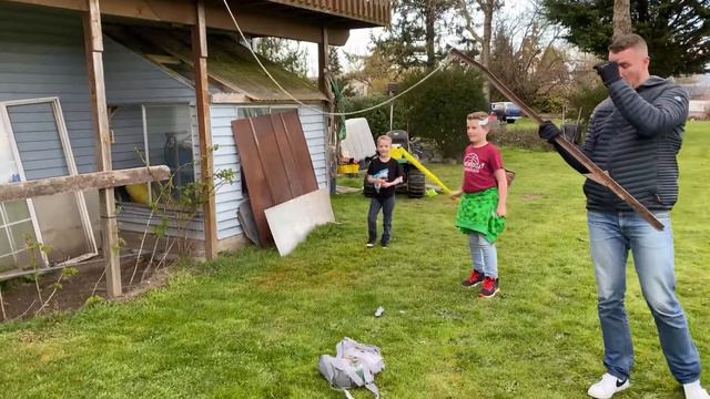 Gus’s birthday Mario obstacle course смотреть онлайн
