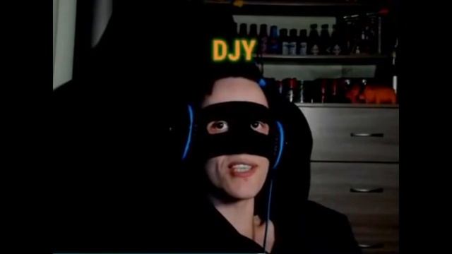 SMILE FACE не считает САНДРО объективно неправильным смотреть онлайн