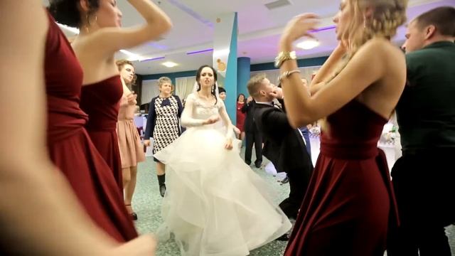 Танец жениха и друзей смотреть онлайн