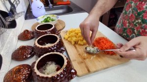 ?Очень простой и недорогой рецепт! Горшочки в духовке с курицей! Как приготовить горшочки в духовке