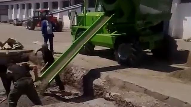 Merlo DBM - Moto Hormigonera смотреть онлайн