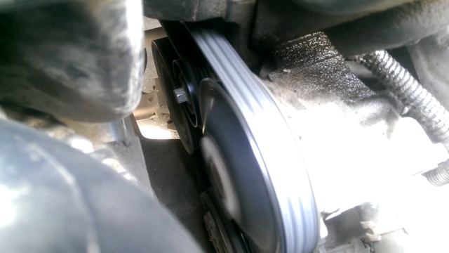 Новый ролик натяжителя и новый ремень Z18XER Opel Astra H смотреть онлайн