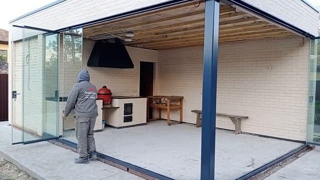 Безрамное остекление в Казани - остекление веранды, беседки, барбекю или балкона смотреть онлайн