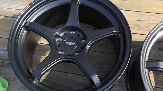 Mach V Wicked Awesome wheel color comparison (gunmetal and black) смотреть онлайн