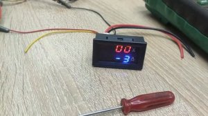 Неисправность цифрового вольтамперметра (indicator defect)