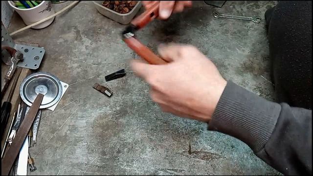 Вот и пригодились сломанные плоскогубцы!!! смотреть онлайн