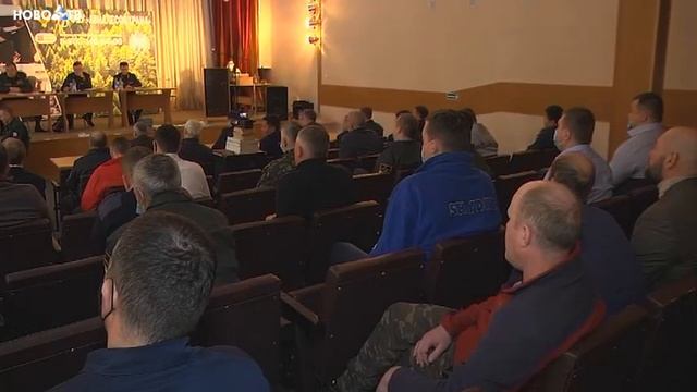 Парашютист-десантник Кемеровской Авиалесоохраны проходит подготовку на Всероссийских тренировках смотреть онлайн