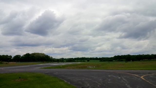 Mitsubishi MU-2 Landing at South Jersey Regional Airport смотреть онлайн