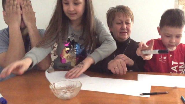 ПЯТЮНЯ ЧЕЛЛЕНДЖ Отгадай Рисунок по ЛАДОНИ смотреть онлайн