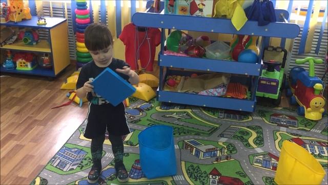 Развивающая подвижная игра VAY TOY "Форма, цвет, размер" смотреть онлайн