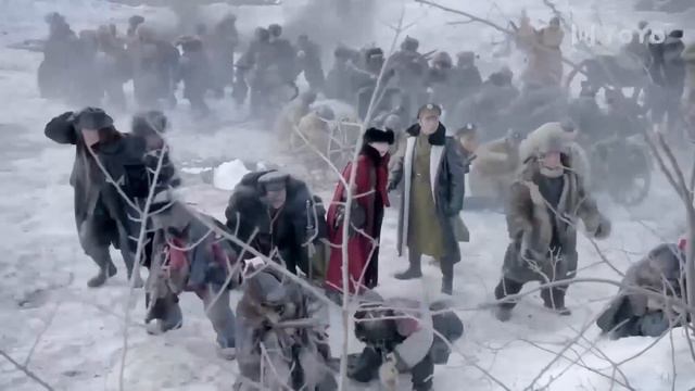 土匪回寨路上被官兵伏擊，土匪們毫無抵抗之力，被全殺光了！#中国电视剧 #功夫 #抗战#战争 剧名#林海雪原 смотреть онлайн