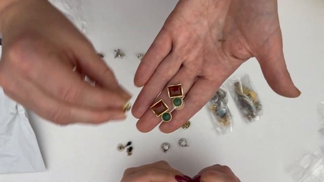 Много винтажных клипс и сережек из Америки | Распаковка посылки с бижутерией смотреть онлайн