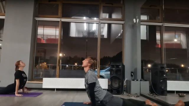 Вечернее занятие с Филипповым Михаилом, Хатха йога смотреть онлайн