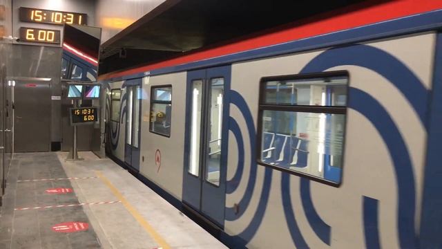 81-765/766/767 "Москва" на станции "Народное Ополчение" Большой Кольцевой Линии смотреть онлайн