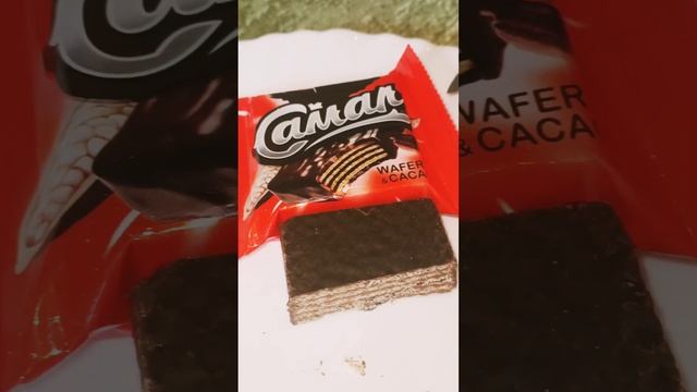 ?Пробуем вафли из Казахстана⤵️Подпишитесь на наш канал!