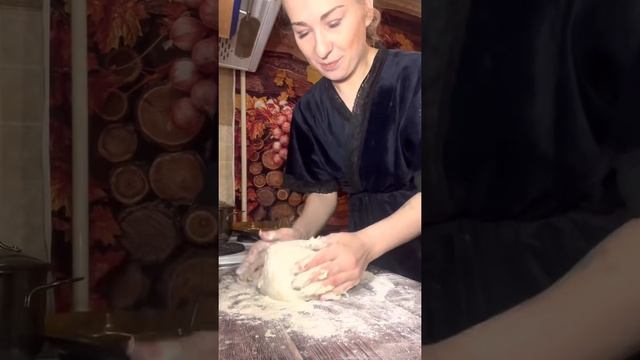 Пеку рыбники из сигов и горбуши. смотреть онлайн