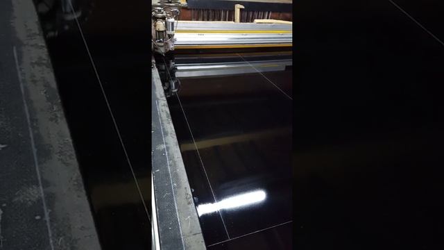 Резка стекла для варочной панели и индукционной плиты смотреть онлайн