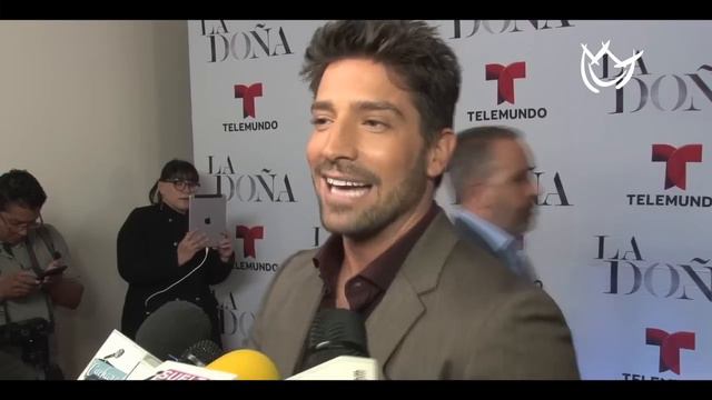La Doña | David Chocarro en la cama | Telemundo смотреть онлайн