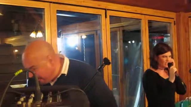 Alice Danei e Claudio Demoro - I Belong to you (cover) Capodanno 2014 al San Desiderio смотреть онлайн