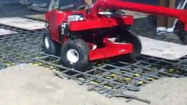 Заливка бетона. Техника на пульте смотреть онлайн