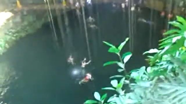 Мексика ЧИЧЕН ИТЦА КУПАНИЕ в СЕНОТЕ смотреть онлайн
